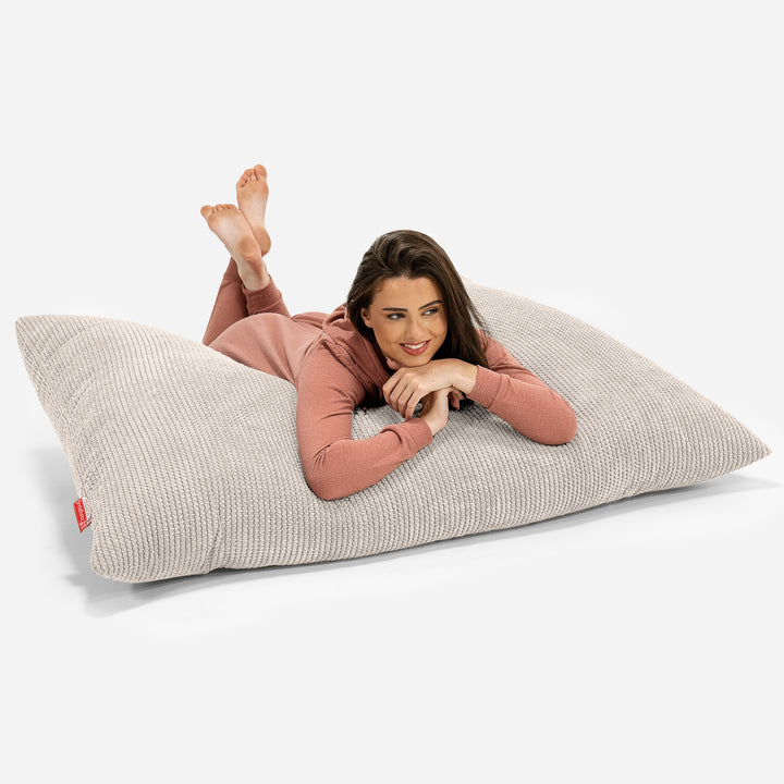 Puff Gigante Cama XL - Pompón Crema 03